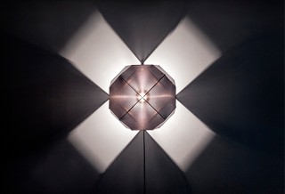 Illustration for article titled These Faceted Lamps Mimic the Molecular Structure of Crystals